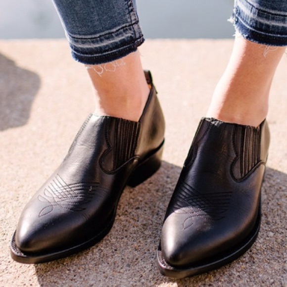 $339 Frye Eleanor Black Leather Western Shootie Everyday Casual Comfy Ankle Boot - Picture 6 of 16